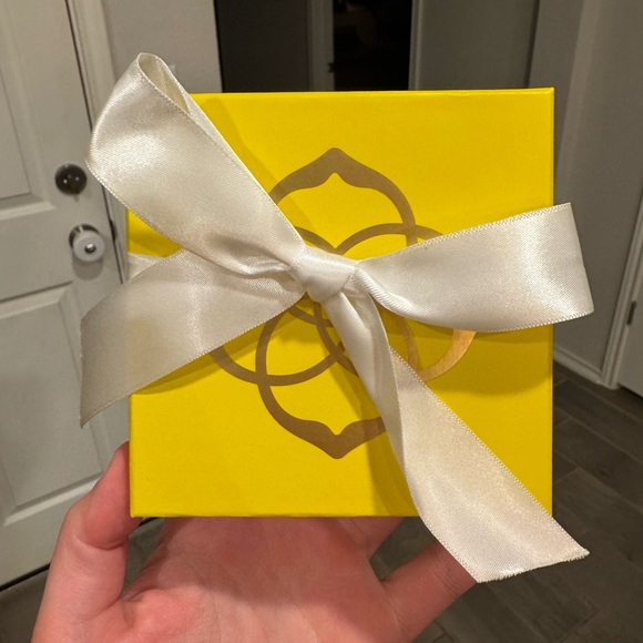 Kendra Scott Essie Pave Gold Open Frame Earrings - Picture 3 of 3